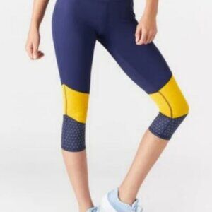 NWOT - Rabbit - Run in Rabbit - Capreeze Capris - size M